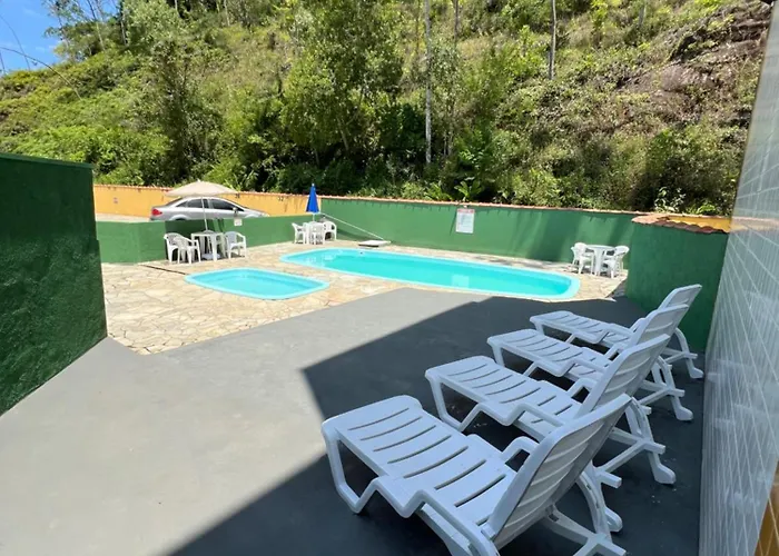 Apartamento Kitnet 4 Quadras Praia Das Toninhas Ubatuba Com 2 Piscinas Para Ate 4 Pessoas